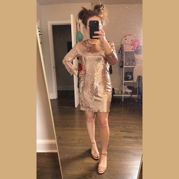 NWT Lulu’s Rose Gold Dress 🌟 - Picture 2 of 9